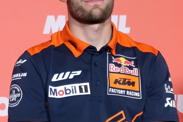 Brad Binder karrierje izgalmai: hogyan vált Dél-Afrika tehetsége a MotoGP egyik meghatározó alakjává. Brad Binder karrierje Brad Binder karrier MotoGP Moto3