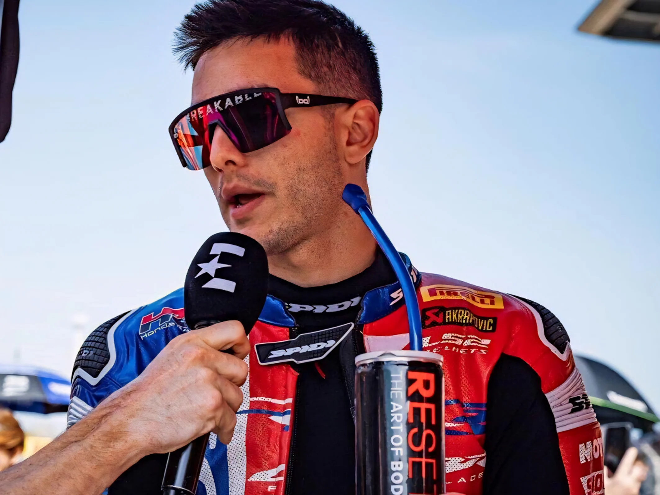 Iker Lecuona nyilatkozik a Superbike 2026 átigazolások kapcsán amikor Aruba Ducati csapathoz igazol a hivatalos aruba.it Ducati gyári csapatához elmondja, hogy Álvaro Bautista a Barni Ducatihoz igazol át.