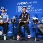 Marco Bezzecchi, Fermin Aldeguer és Joan Mir a MotoGP Magyar Nagydíj 2025 sajtótájékoztatóján a Balaton Park Circuiten