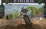 Lommel MXGP futam ahol Pokoli homokban versenyeznek a versenyzők. Belga MXGP futamon Maxime Renaux megy a sárban Yamaha Monster Energy csapat motorjával.