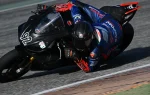Révész Racing támogatásával Rossi Attila Moor mélyre dönti a Moto2 motorját Magny-Cours pályán a FIM MotoJunior World Championship 2026 versenyen