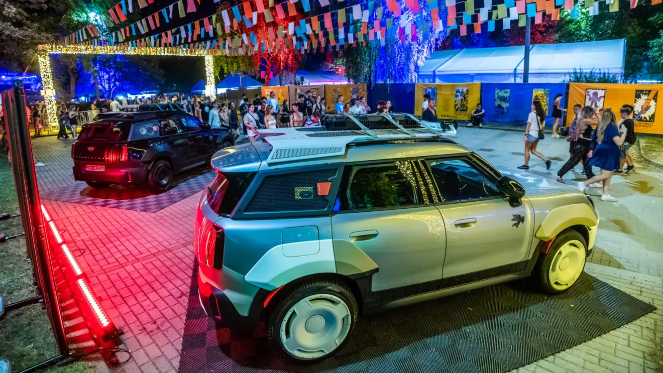 Két egyedi MINI x Vagabund Countryman a zamárdi STRAND Fesztiválon