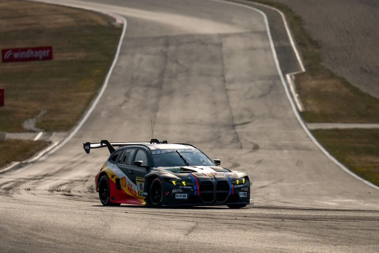 BMW M3 Touring 24H versenyautó a Nürburgringen