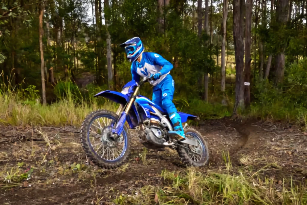 2027-es Yamaha WR450F enduró motor terepen