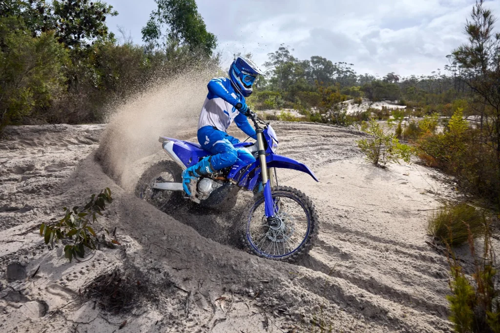 Yamaha WR450F 2027 enduró motor terepen