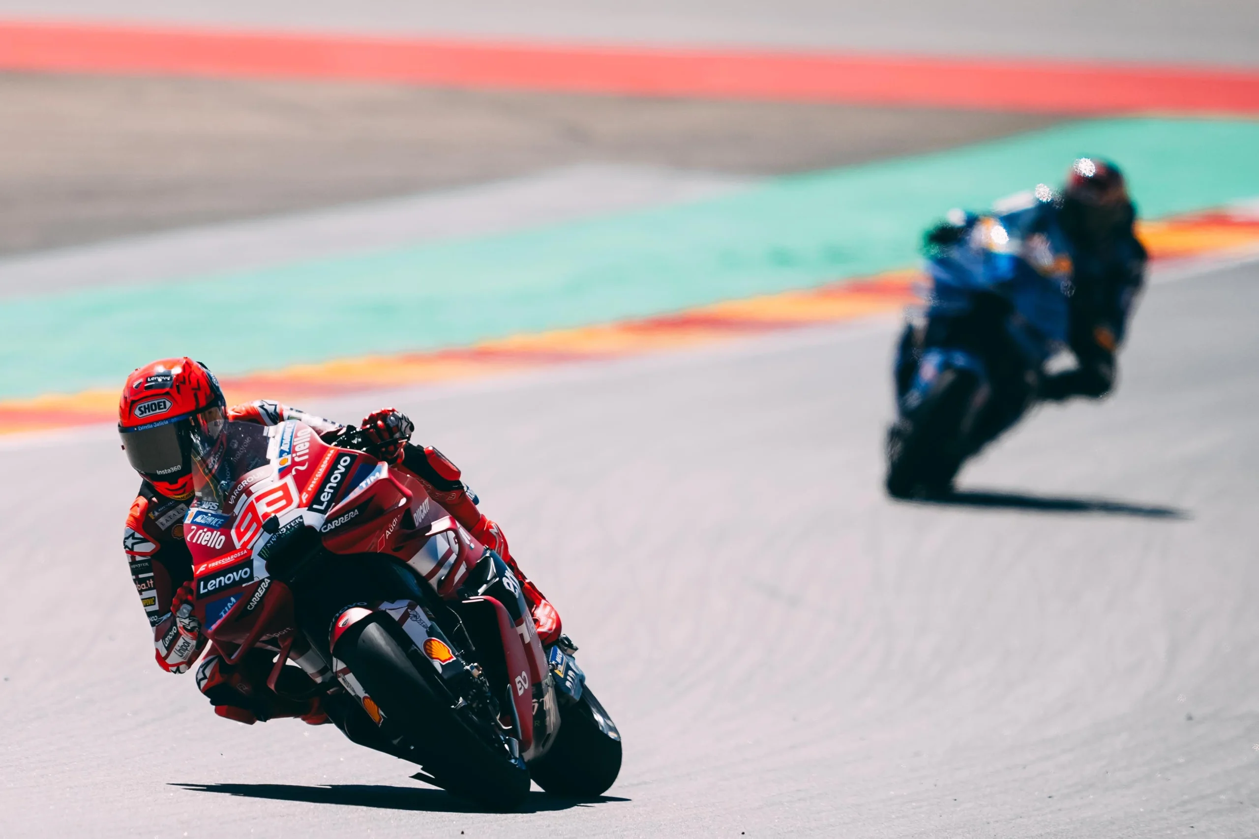 Marc Márquez Ducati MotoGP-versenymotorral az Aragóniai Nagydíjon