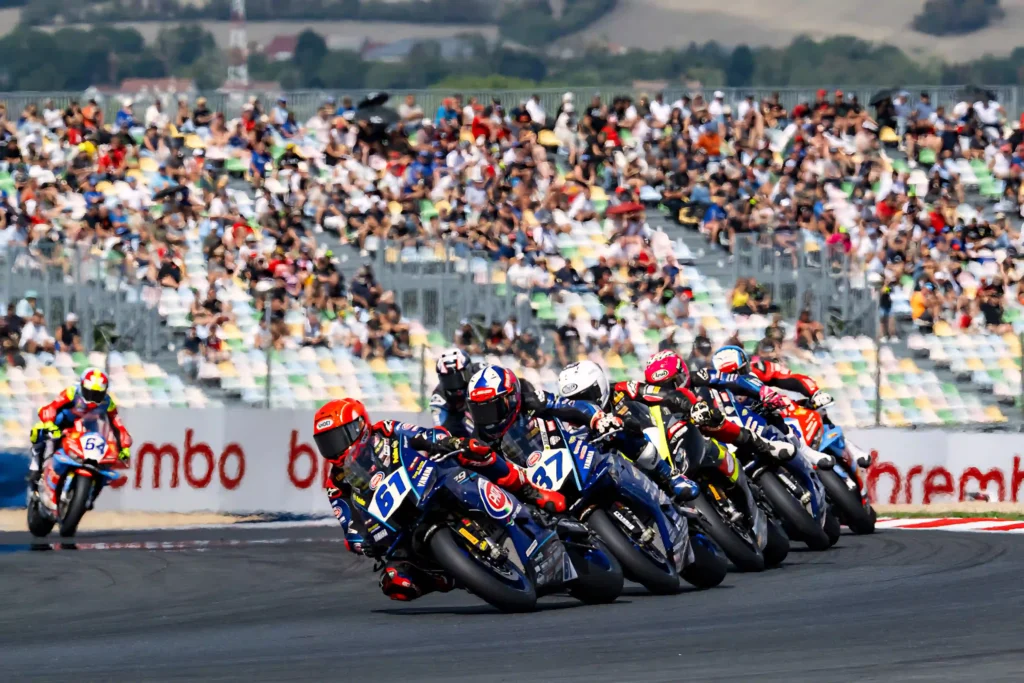 WorldSSP versenyzők szoros csatában a Magny-Cours-i futamon