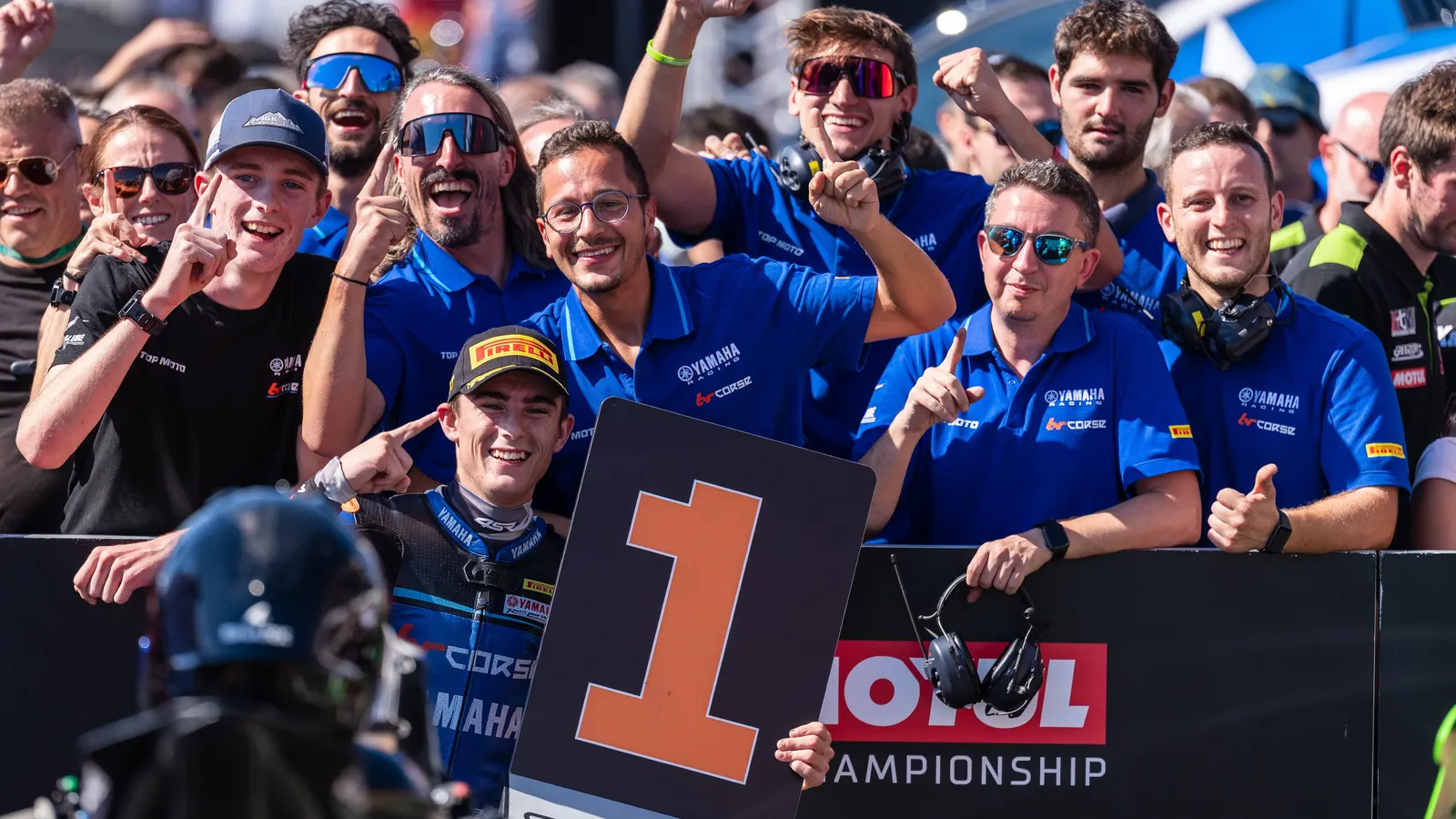Carter Thompson az új 2026-os Yamaha R7 nyergében Cremonában