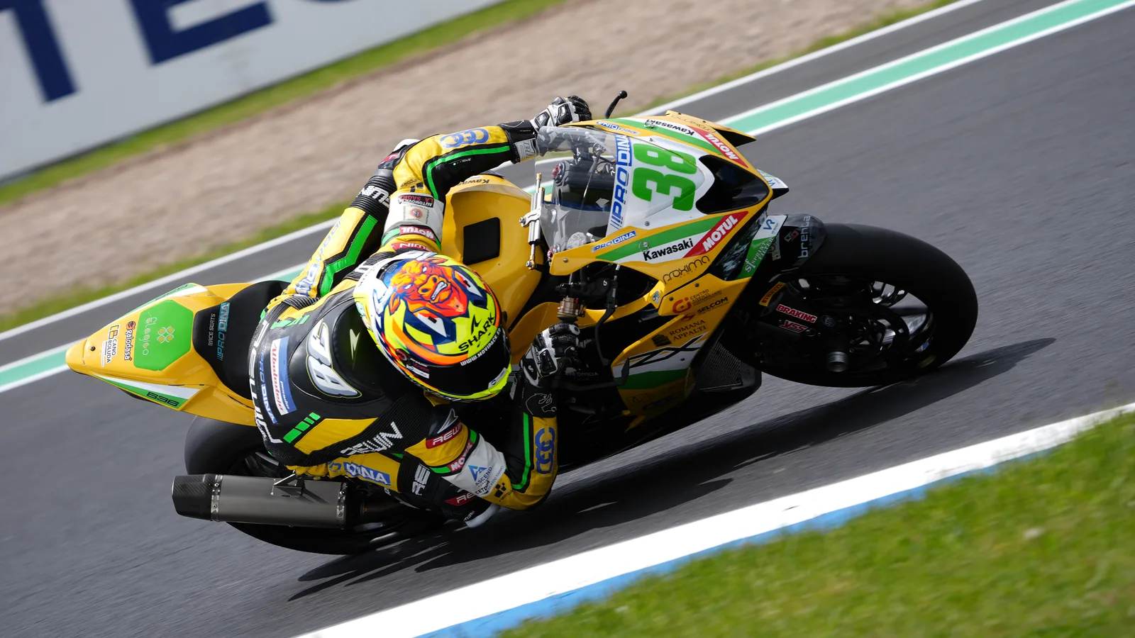 David Salvador a Team ProDina Kawasaki XCI WorldSPB motorjával
