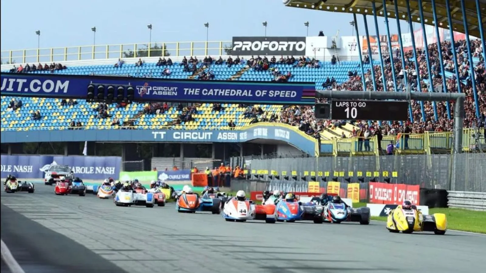 A 2026-os FIM Sidecar World Championship második asseni futamának rajtja