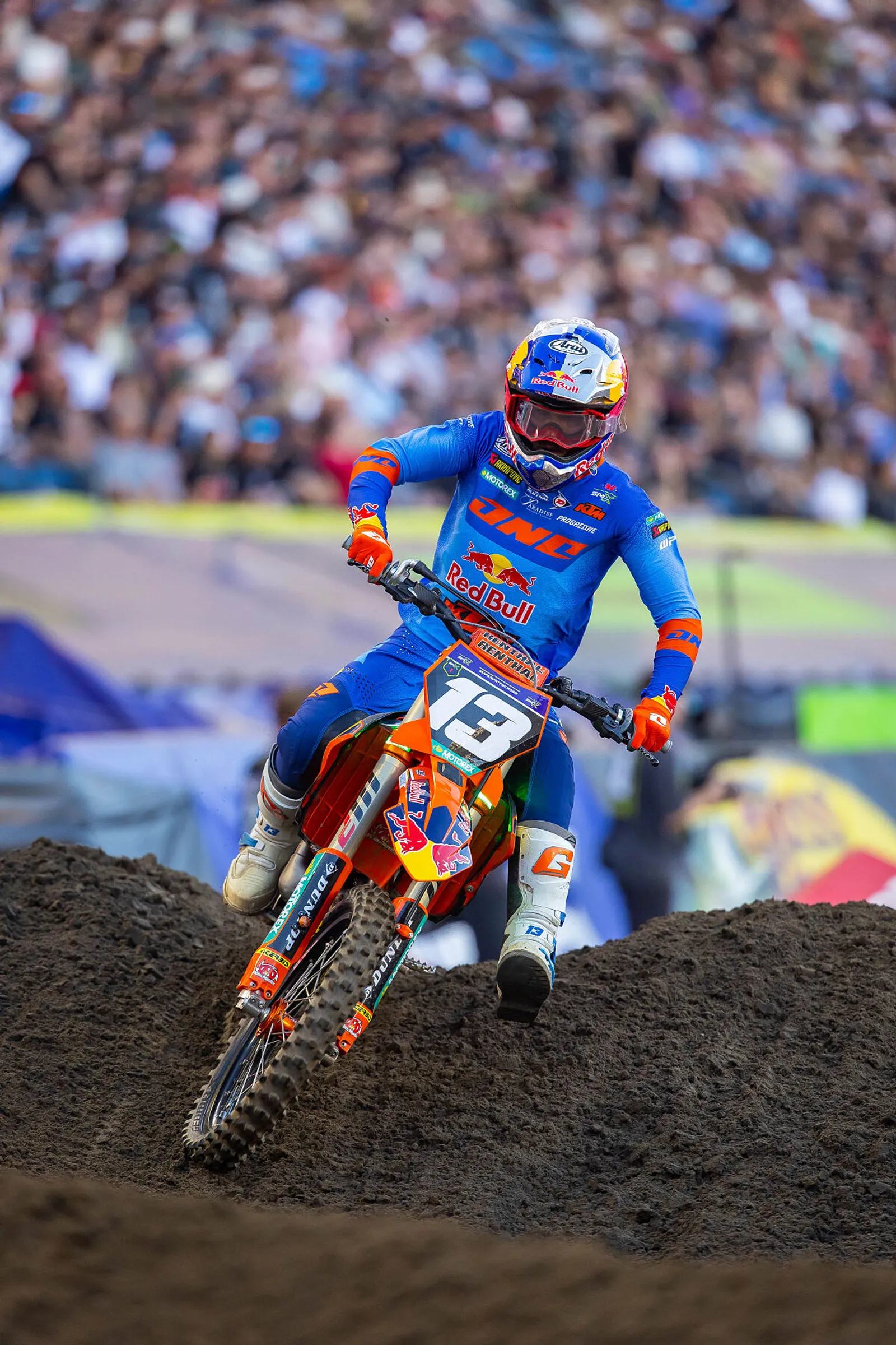 Julien Beaumer a Red Bull KTM Factory Racing motorjával a 2026-os Los Angeles-i 250SMX futamon