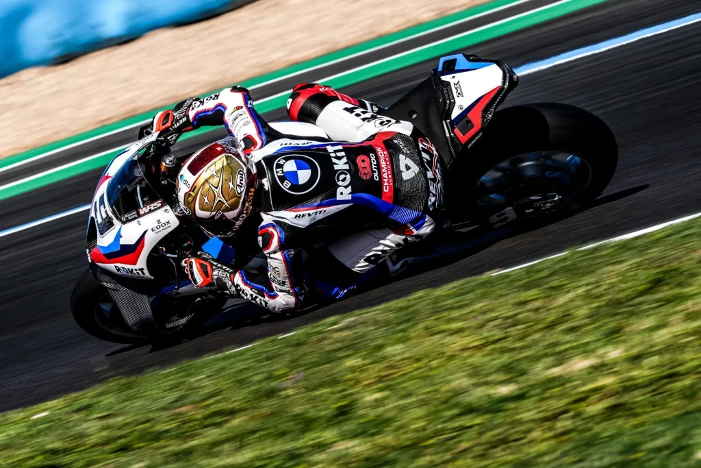 Danilo Petrucci a 9-es BMW M 1000 RR-rel a 2026-os Magny-Cours-i WorldSBK-futamon