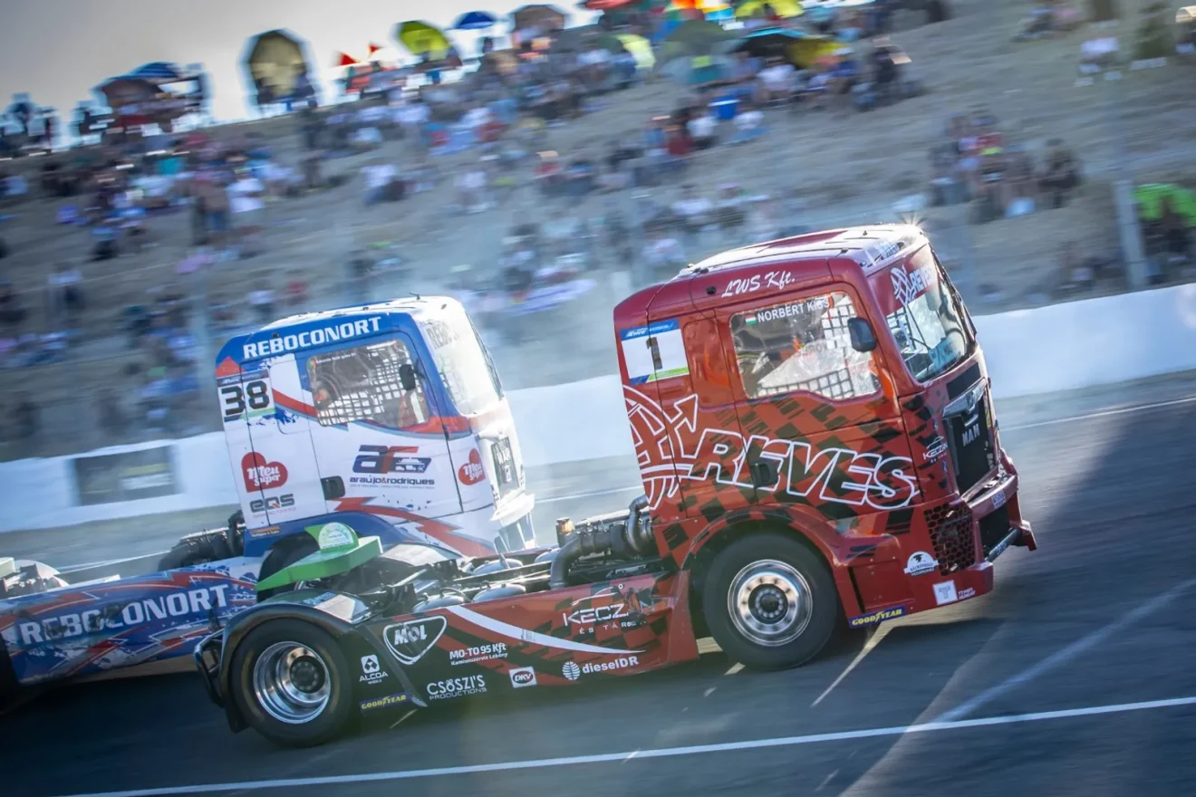 Kiss Norbert a Révész Racing versenykamionjával a kamion-Eb-n